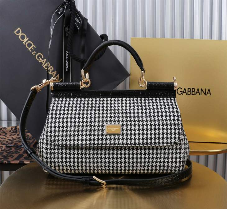 Picture of Dolce Gabbana Handbags _SKUfw183563773fw